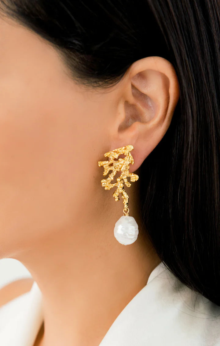Pearl Reef Earrings 8A