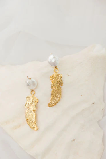 Pearl Leaf Earrings 10A